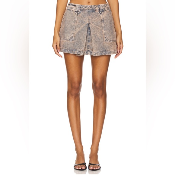 Girlfriend Ivy Pleated Mini Skirt In Calico - Picture 1 of 7